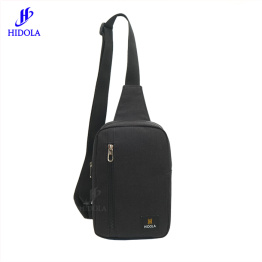 tui-deo-cheo-phia-truoc