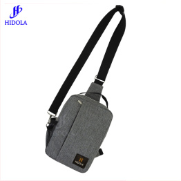 tui-xach-nam-deo-cheo